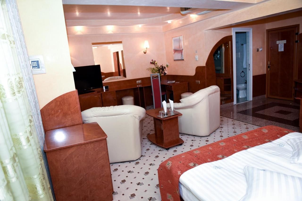 Отель Hotel Carpati Бая-Маре