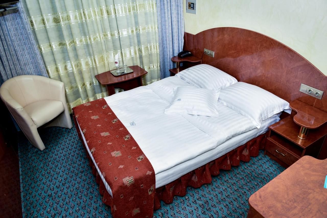 Отель Hotel Carpati Бая-Маре-30