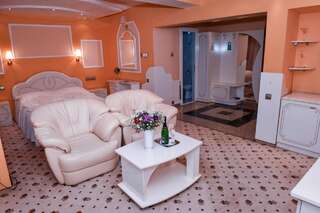 Отель Hotel Carpati Бая-Маре Улучшенный двухместный номер с 1 кроватью-3