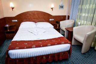 Отель Hotel Carpati Бая-Маре Просторный одноместный номер-2